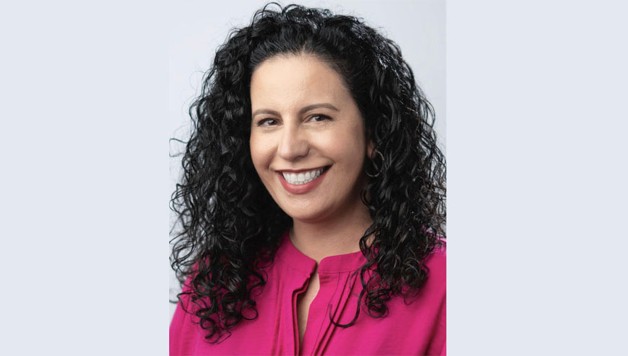 ParisAndPups Sadaf Muncy 900