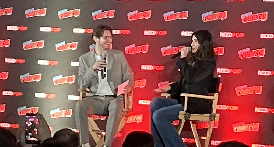 Idina Menzel Lights Up NYCC 2026 2 NYCCIdinaMenzel1 900